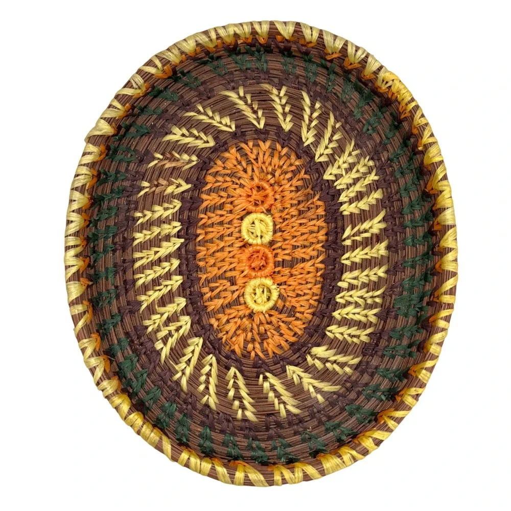 N/A handcrafted oval